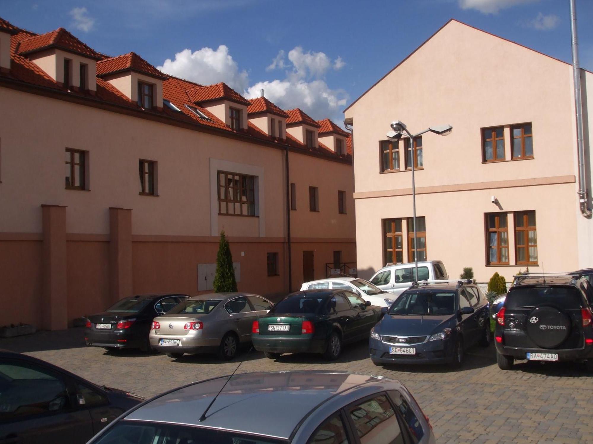 Spišská Nová Ves Parkhotel Centrum מראה חיצוני תמונה
