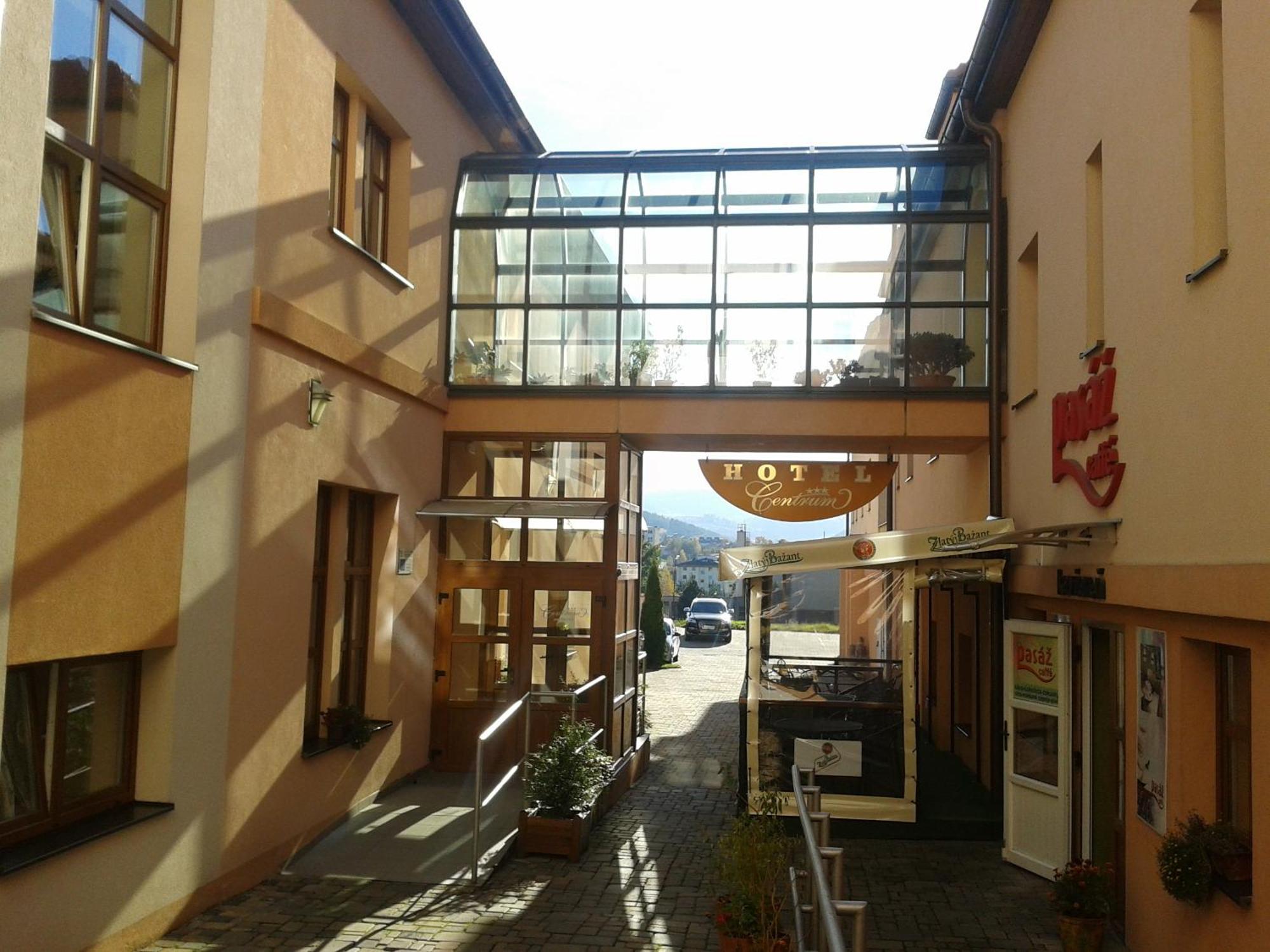 Spišská Nová Ves Parkhotel Centrum מראה חיצוני תמונה